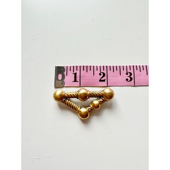 MUSEUM REPRODUCTIONS Modernist Gold Tone Rope Triangle Brooch - Picture 7 of 9